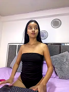 Snapshot of millycute18_ chatting on 10-22-25, 02:27 millycute18 online show from 10-22-25, 02:27
