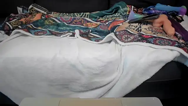 kinkykortney online show from 01-05-26, 05:49