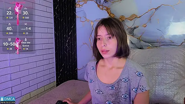 nena cupcake  online show from 10-15-25, 11:07