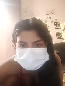 Snapshot of sassyy_poonam chatting on 09-25-25, 03:29 sassyy poonam online show from 09-25-25, 03:29