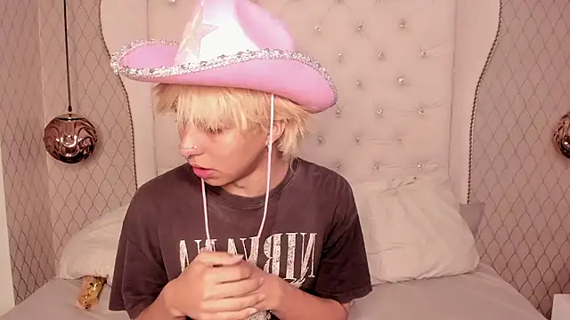 OliIverr22 online show from 10-18-25, 12:07