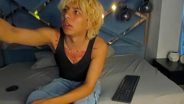 OliIverr22 online show from 11-12-25, 08:45