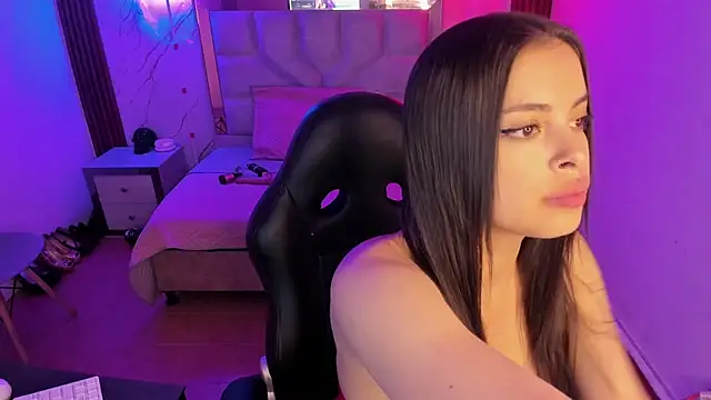 Lizeth Salazar online show from 10-27-25, 11:33