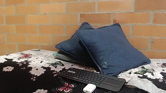 Montserrat Jay online show from 02-21-26, 03:14