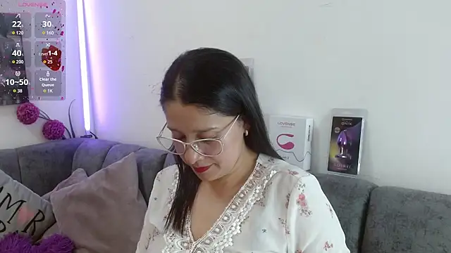 Alana steel 1 online show from 04-08-26, 07:26