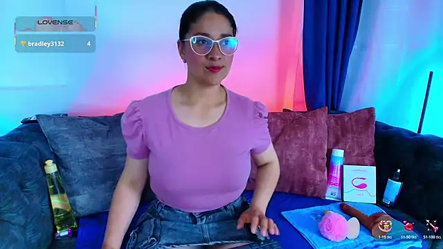 Alana steel 1 online show from 12-16-25, 07:51