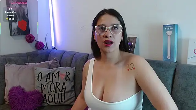 Alana steel 1 online show from 04-10-26, 07:32