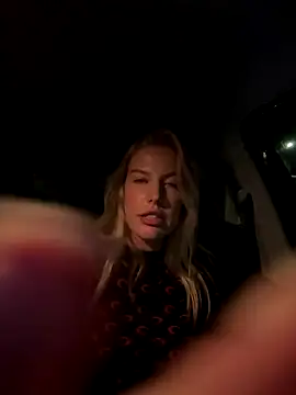 Chloemillerrxx online show from 09-27-25, 08:59