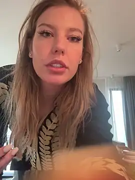 Chloemillerrxx online show from 12-02-25, 02:19