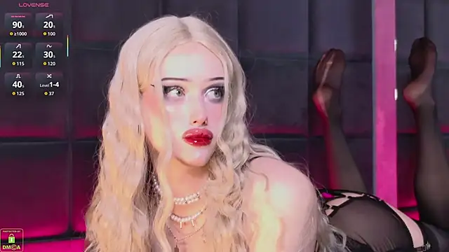 RoxyKyper online show from 12-19-25, 03:36