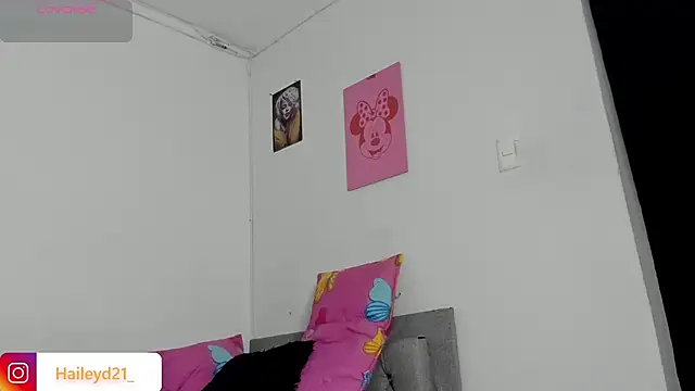 HaileyDuke online show from 02-18-26, 11:56