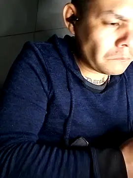 Snapshot of fboycdjuaez chatting on 10-21-25, 04:06 fboycdjuaez online show from 10-21-25, 04:06