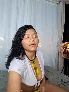 leidy morales  online show from 11-17-25, 11:03