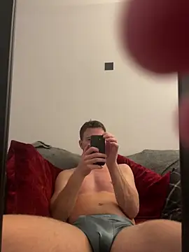 Snapshot of AndyArno2533 chatting on 09-11-25, 06:30 AndyArno2533 online show from 09-11-25, 06:30