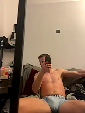 Snapshot of AndyArno2533 chatting on 09-14-25, 06:52 AndyArno2533 online show from 09-14-25, 06:52