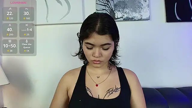 Zoe wang online show from 11-10-25, 01:49