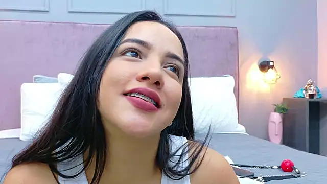 Camila Hill  online show from 12-15-25, 01:06