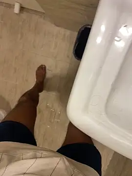 Johncockhot13690 online show from 01-06-26, 08:24