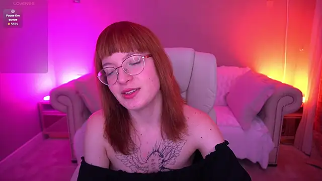 Pixie Peachh online show from 11-22-25, 11:03