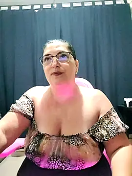 Snapshot of lina_maria99 chatting on 10-23-25, 03:05 lina maria99 online show from 10-23-25, 03:05