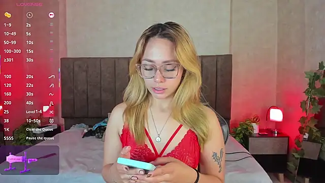 LanaMills  online show from 12-03-25, 04:35