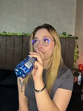 LanaMills  online show from 03-06-26, 04:18