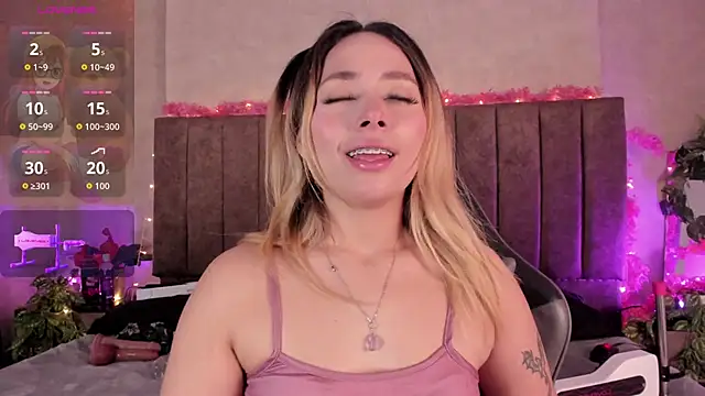 LanaMills  online show from 06-12-26, 03:48