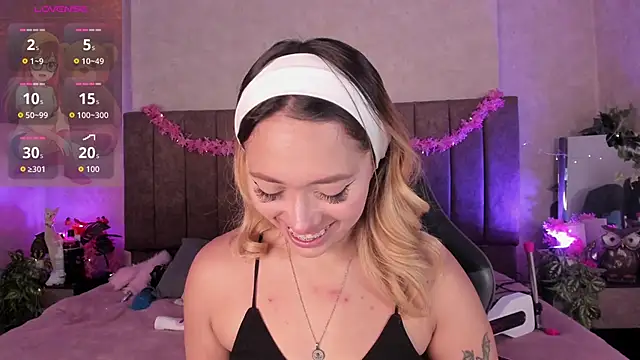 LanaMills  online show from 05-03-26, 05:56