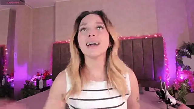 LanaMills  online show from 07-11-26, 05:08