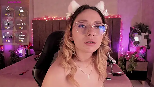 LanaMills  online show from 07-18-26, 05:27
