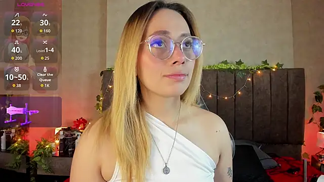 LanaMills  online show from 03-21-26, 04:03