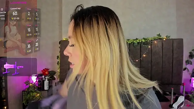 LanaMills  online show from 04-13-26, 05:11