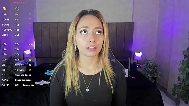 LanaMills  online show from 12-23-25, 03:50