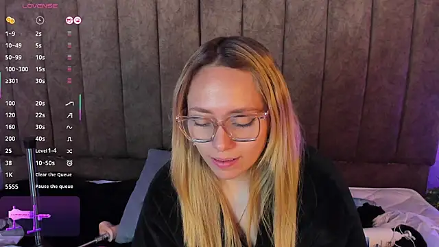 LanaMills  online show from 11-09-25, 03:38