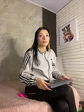 stepha   online show from 11-07-25, 11:37