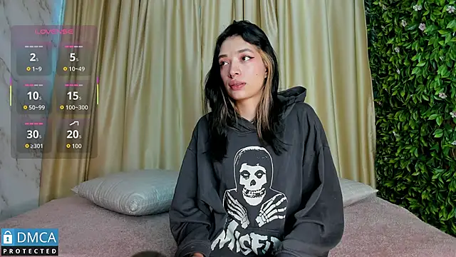 stepha   online show from 09-09-25, 11:19