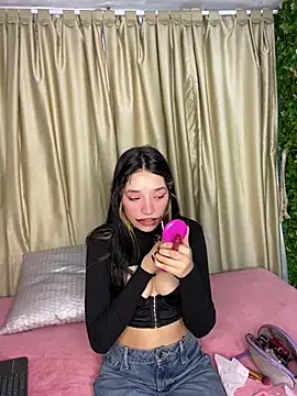 stepha   online show from 10-31-25, 11:29