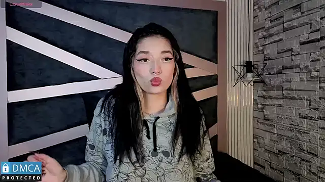 stepha   online show from 02-05-26, 11:06