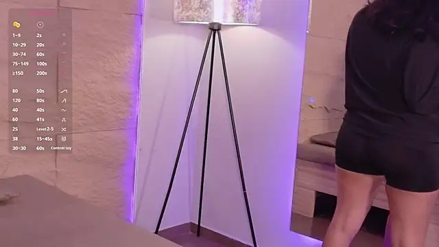 HannahMontgomery online show from 04-07-26, 04:20