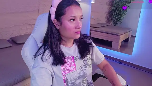 HannahMontgomery online show from 07-29-26, 04:17