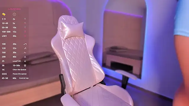 HannahMontgomery online show from 01-15-26, 04:43