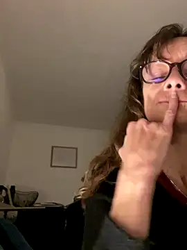 Chris06d22xh online show from 10-15-25, 07:00