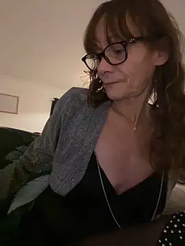 Chris06d22xh online show from 11-24-25, 08:09