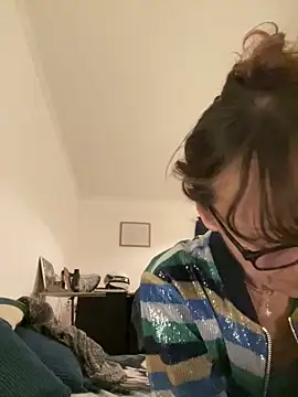 Chris06d22xh online show from 10-11-25, 07:04