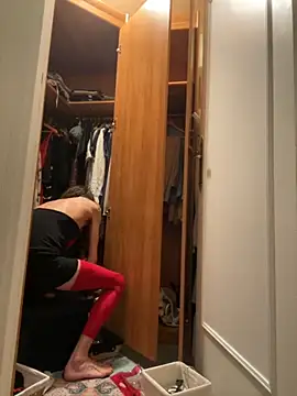 Chris06d22xh online show from 10-30-25, 08:06