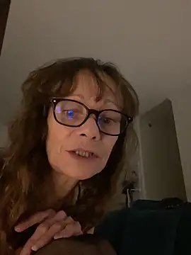 Chris06d22xh online show from 10-16-25, 07:22