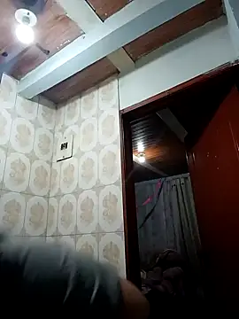 elisabethflores online show from 12-19-25, 04:49