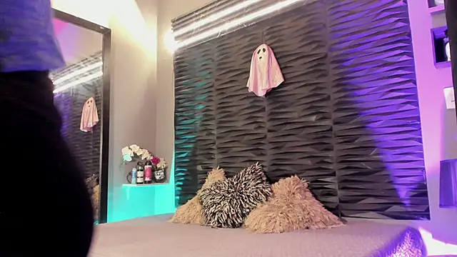 lu styles  online show from 09-26-25, 04:03