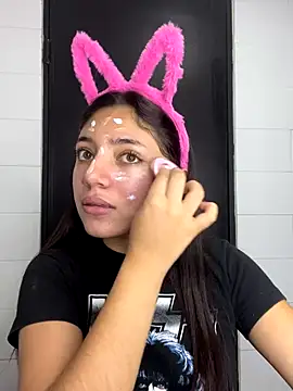 Snapshot of LisaGoddes chatting on 09-30-25, 02:50 LisaGoddes online show from 09-30-25, 02:50