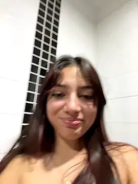Snapshot of LisaGoddes chatting on 10-15-25, 02:21 LisaGoddes online show from 10-15-25, 02:21